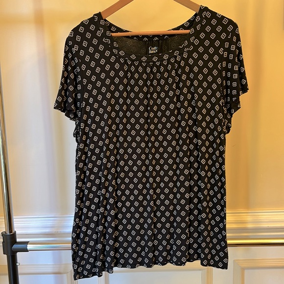 Croft & Barrow, women’s XXL, black & white patterned, shirt. - Picture 1 of 6